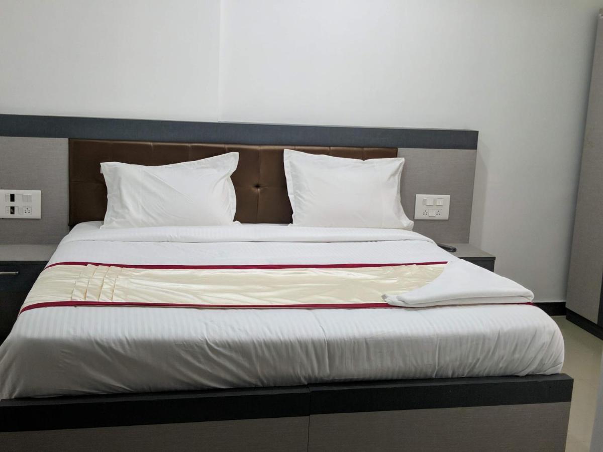 מדיקרי Hotel Shawrya The Grand מראה חיצוני תמונה